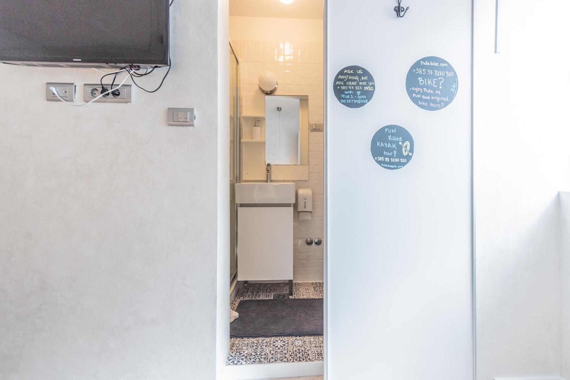 L&B Old Town Studio Apartments พูลา ห้อง รูปภาพ