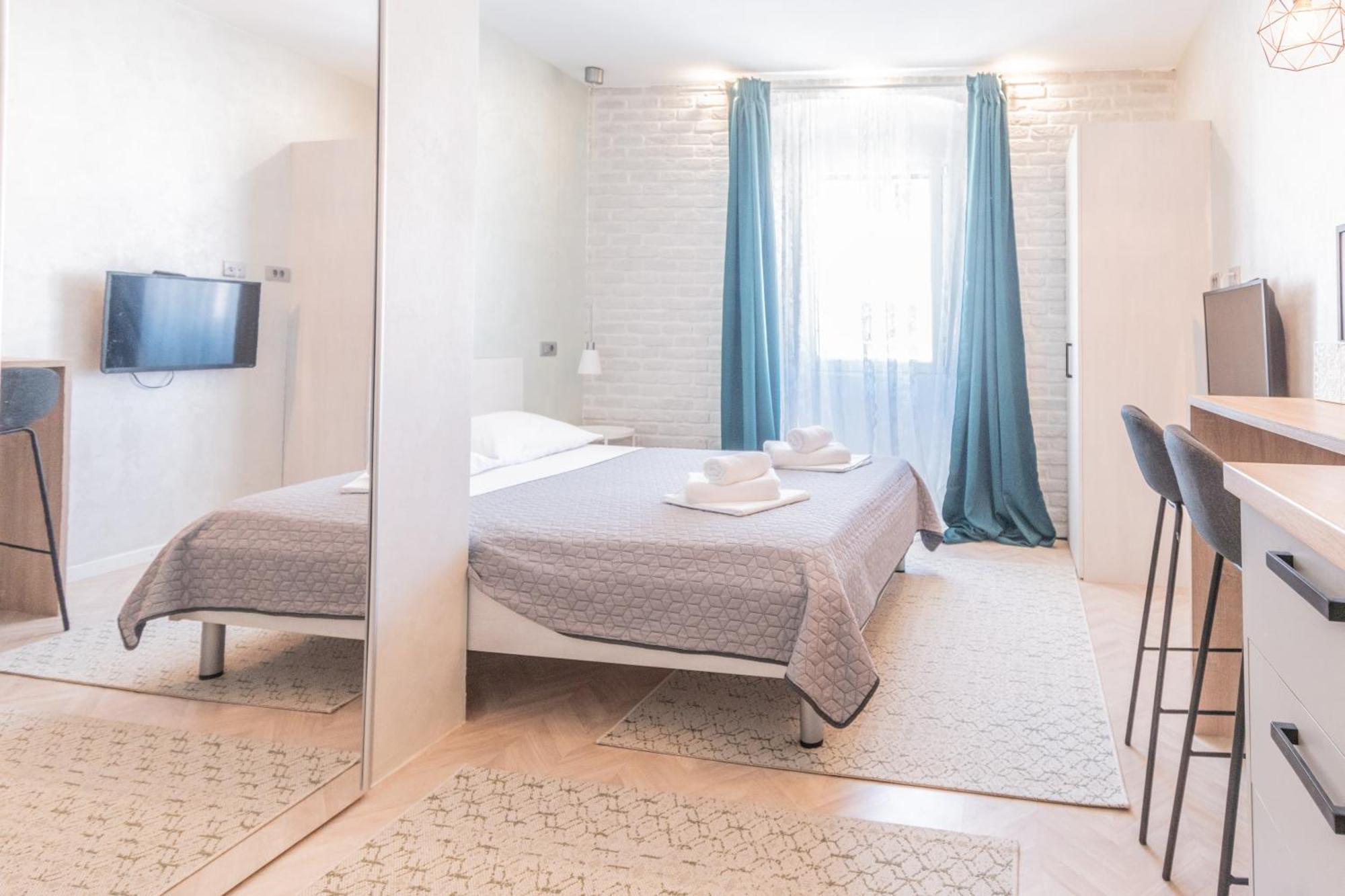 L&B Old Town Studio Apartments พูลา ภายนอก รูปภาพ