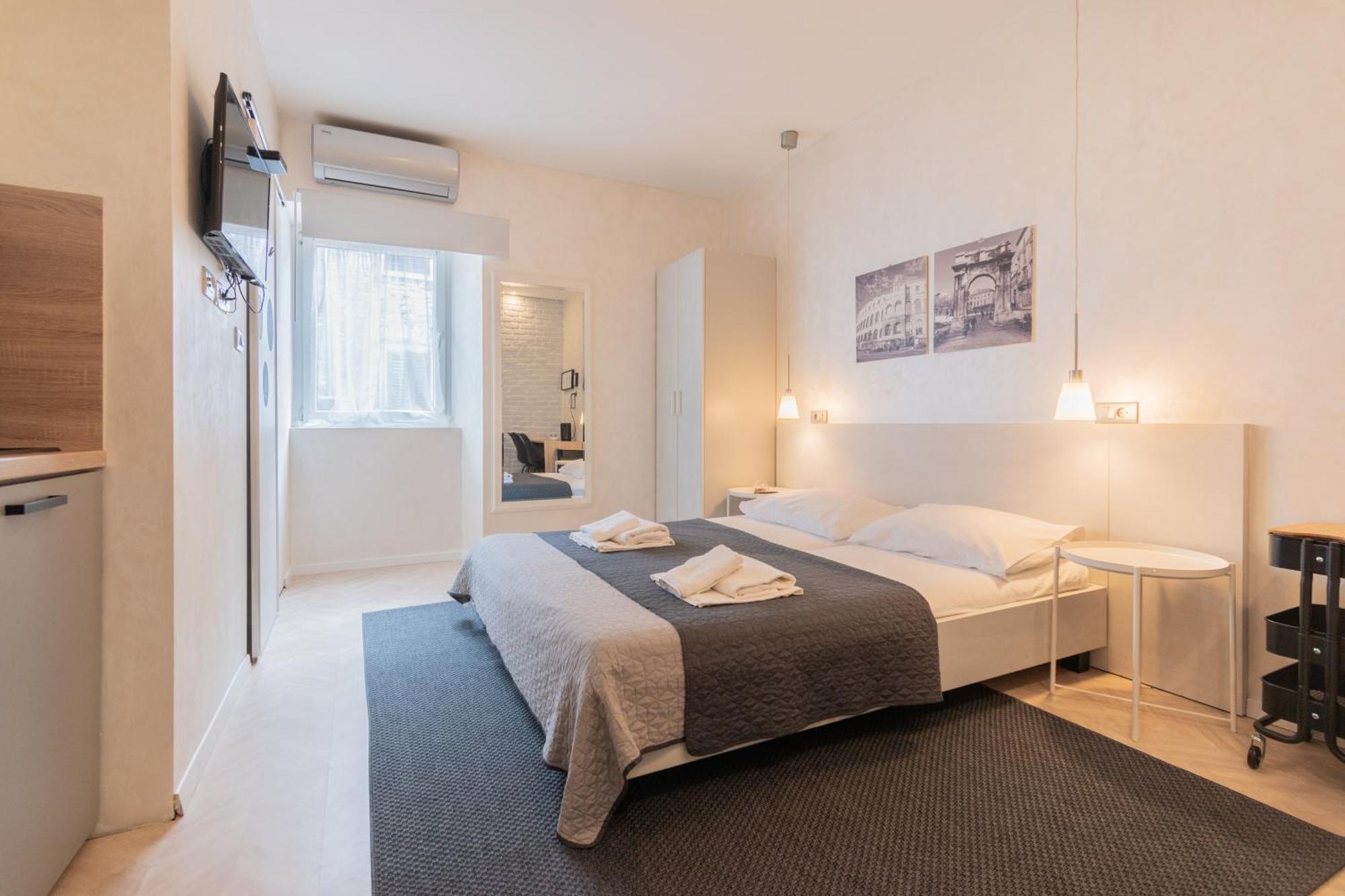 L&B Old Town Studio Apartments พูลา ห้อง รูปภาพ