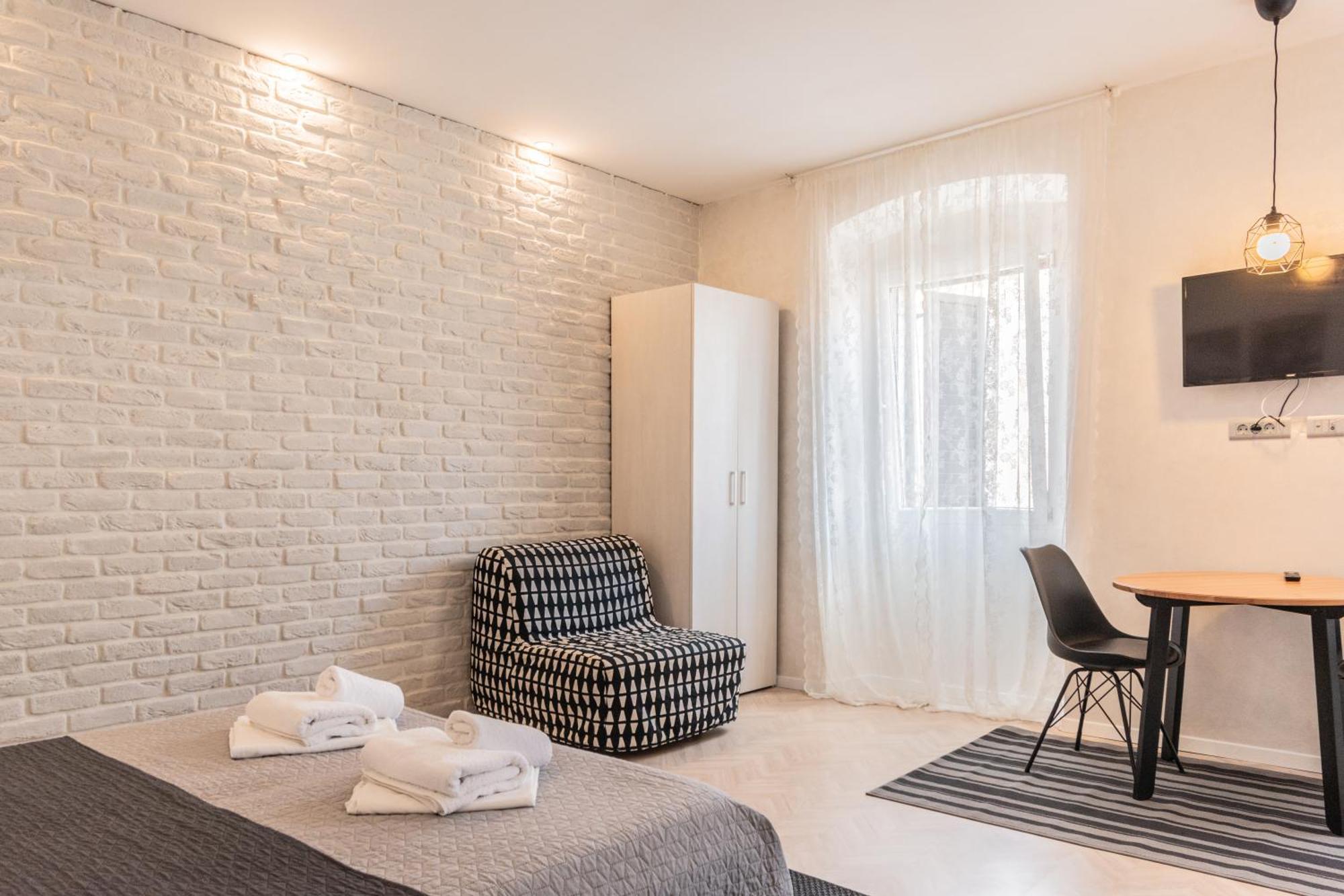 L&B Old Town Studio Apartments พูลา ภายนอก รูปภาพ